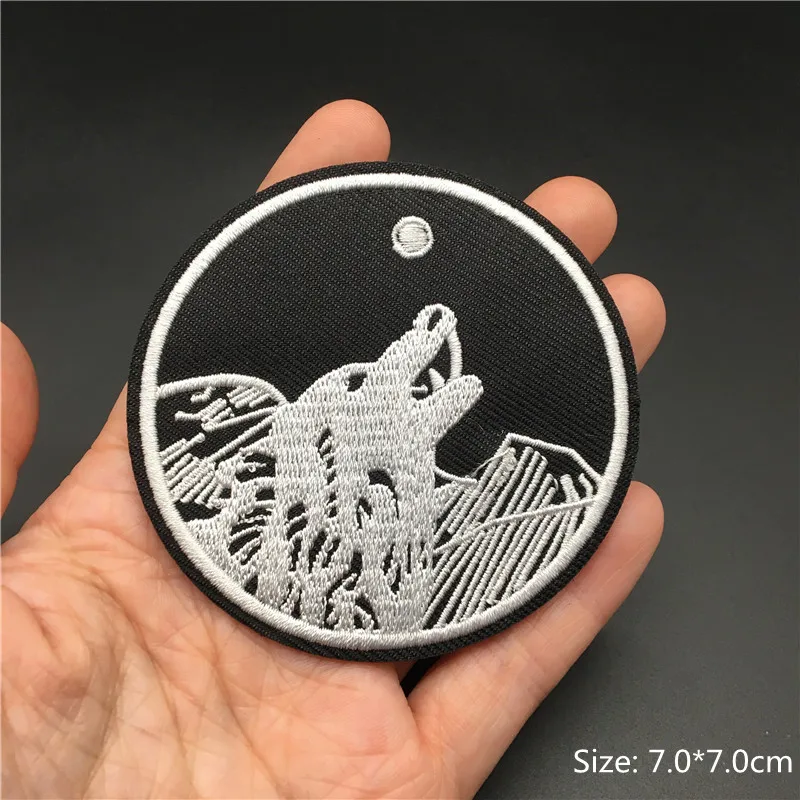 Wolf Embroidery Patch Iron on Stripes for Clothing Appliques Diy Decorative Sewing Badge Stickers on Clothes Jacket  T-shirt