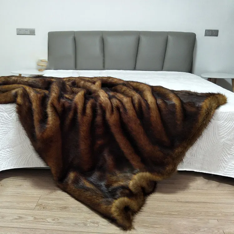 

Red Fox Fur Bed Blanket, High-End Custom Villa Soft Upholstered Bed Blanket, High Weight