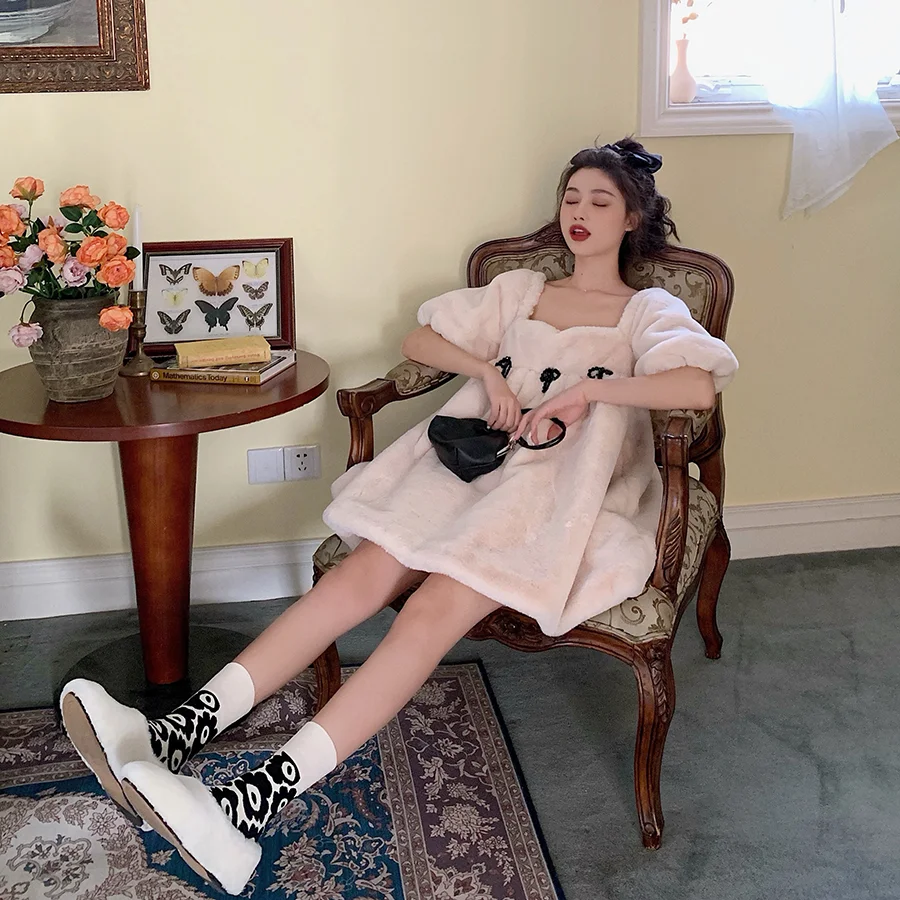 WHITNEY WANG Зимняя мода уличная одежда винтажный стиль квадратный воротник с пышными рукавами Бисероплетение бант бархатное платье женские вечерние платья