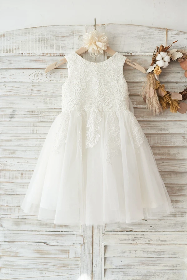 

Ball Gown Communion Dress 2019 Appliques Lace Tulle Princess Dress with Big Bow Sleeveless Backless Dress for Wedding Party