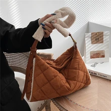 

Winter Popular Suede Fabric Quilted Shoulder Crossbody Bags For Women Designer Brand High Quality Plush Purses And Handbags 2022