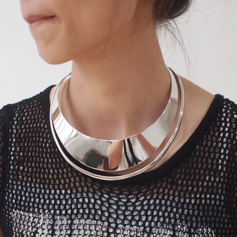 Металлическое ожерелье-чокер в стиле панк для женщин, ожерелье на шею из яркого сплава с открытым крутящим моментом, массивные ювелирные изделия, макси-воротник, вечерние