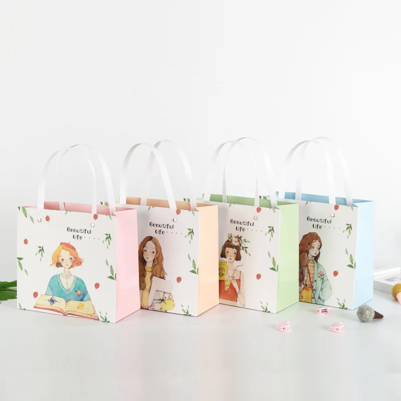 

12pcs Lovely Paper Gift Bags With Handle Pretty Girl Pattern Wedding Gift Paper Bags Party Decoration Bags for Gifts Packaging