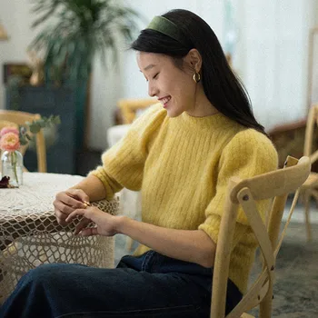 

Two Kind Color Mohair Women's Knitted Sweater Half Sleeve O-neck Solid Color Knitwear Pullover Tops