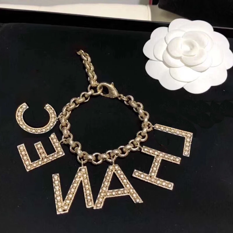 

Fashion Brand Crystal Zircon Letter Bracelet For Women Luxury Designer Jewelry Bangles Party Daily Bracelets Bijoux Gifts