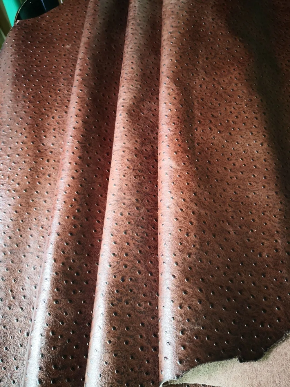 Ретро коричневый страусиный Узор Натуральная Воловья кожа кусок, 1,0-1,2 мм для сумки