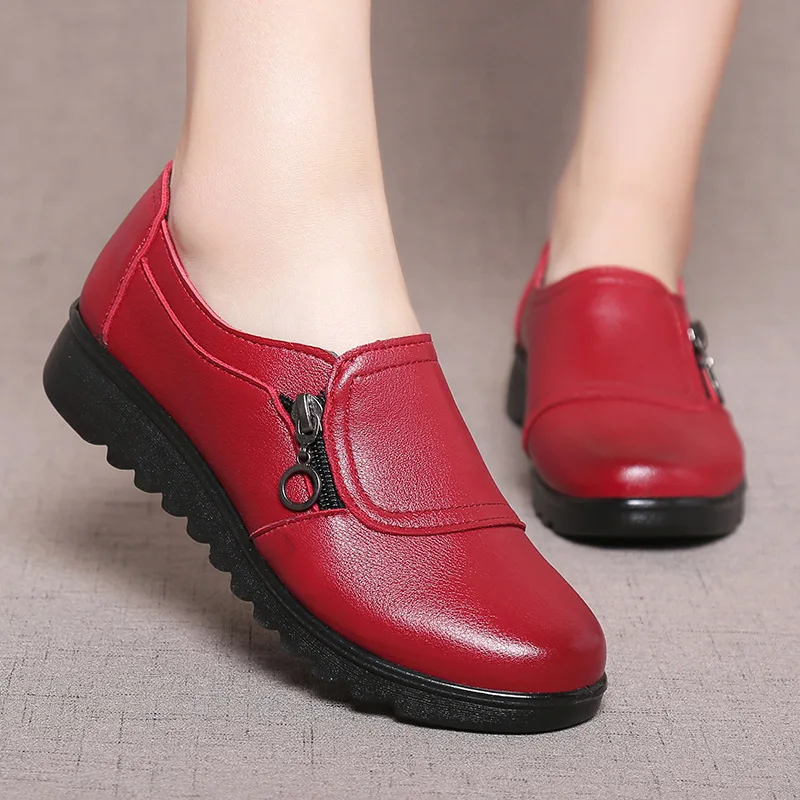 

Spring autumn new leather mother flat single shoes middle-aged soft comfortable large size woman shoes grandmother flat shoes