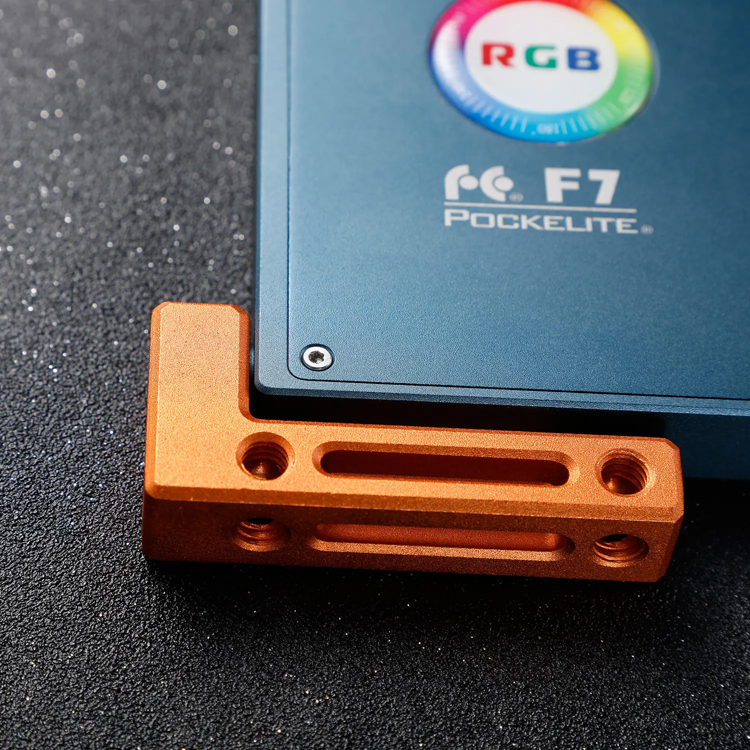 FalconEyes F7 светодиодный светильник для камеры RGB полноцветный видео Лампа карманный размер несколько эффектов аксессуары для профессиональной фотографии