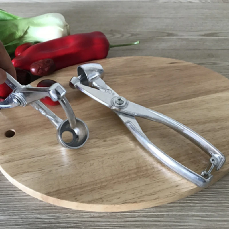 Description Picture 4 of item1PC Metal Aluminum Cherry Pitters Olives Pitter Pits Easy Removal Core Squeeze Clamp Seeder Creative Kitchen Tools Nutcracker