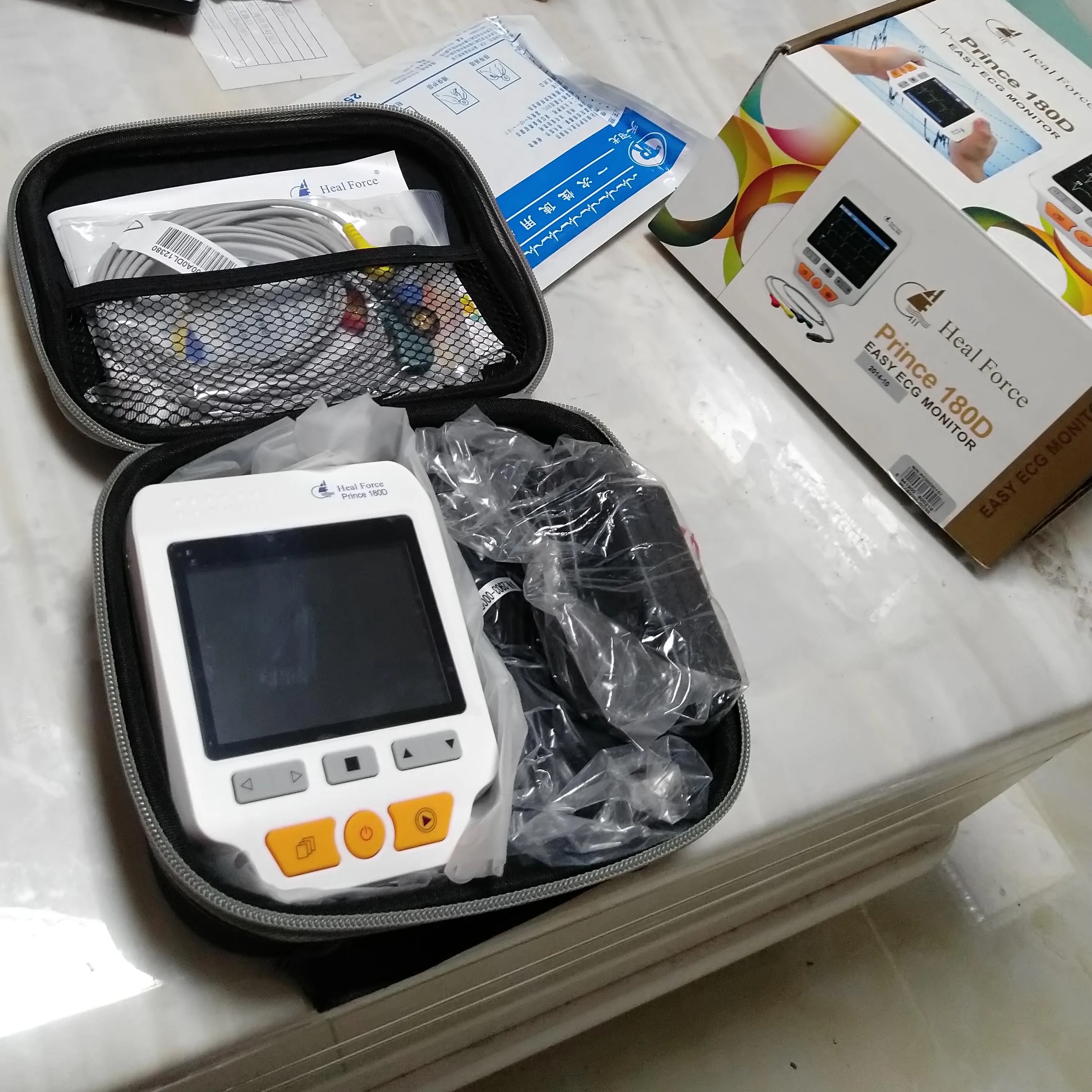 Heal Force Prince 180D Easy Handheld ECG Monitoring Machine Mini Portable LCD Electrocardiogram Heart Monitor Health Care