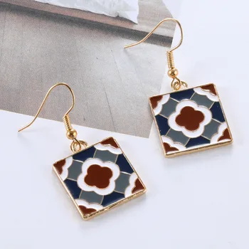 

Bohemian temperament wild retro tile simple earrings