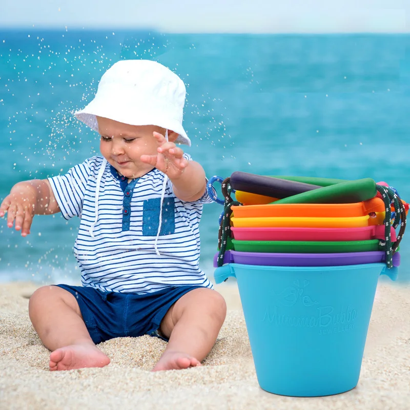 

New Beach Bucket Silicone Folding Handheld Toys Barrel Beach Buckets For Kids Baby Kids Shower Bath Toy Water Spraying Tool