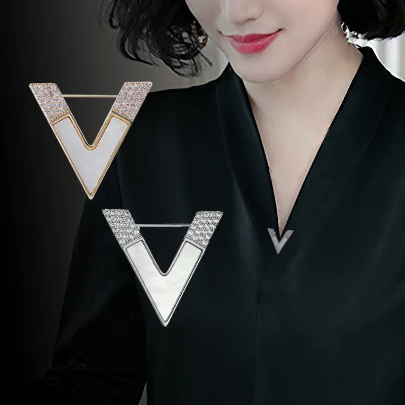 Design Sense Letter V Full Crystal Rhinestone Brooch Female Korean Fashion  Simple Collar Pin Cardigan Pin Anti-glare Accessories