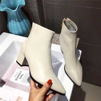 

2020 Winter Hot Luxury Women 5cm Block High Heels Ankle Boots White Beige Heels Leather Short Boots Western Chelsea Boots Shoes