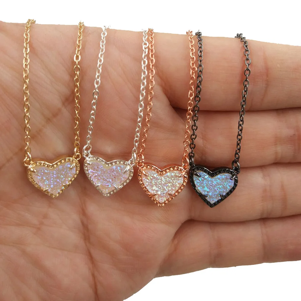 2020-Summer-Hot-Selling-Glitter-Druzy-Stone-Inlay-Mini-Heart-Lovely-Pendant-Necklace-Women-Fashion-Heart (1)