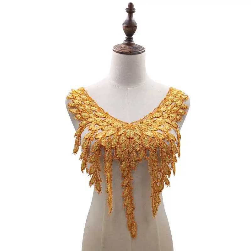 

Water soluble lace collar three-dimensional hollow embroidery brooch heavy industry double-color yellow brown false collar
