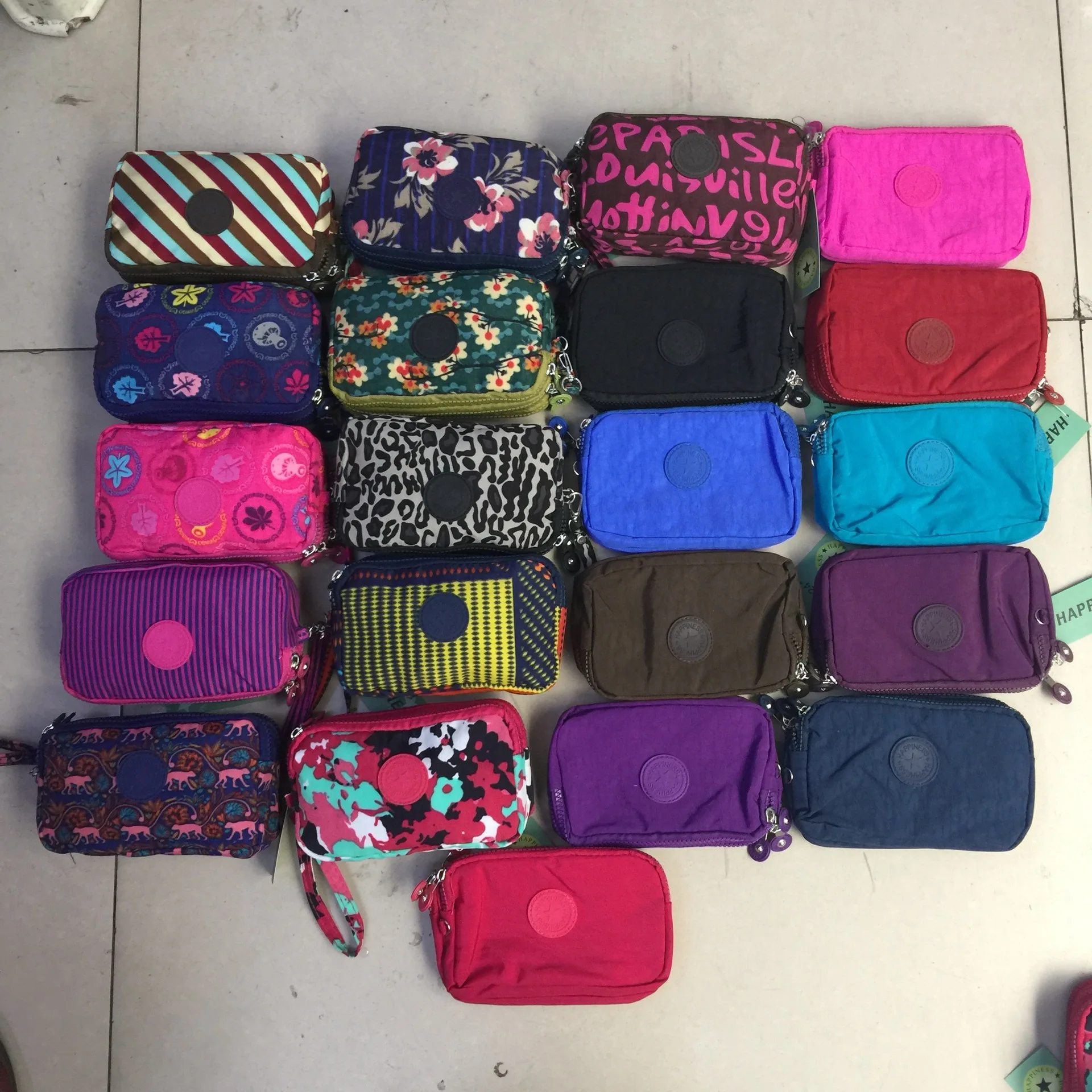 

Large Size Wash Cloth Three Zipper Mobile Phone Bag Purse 1016