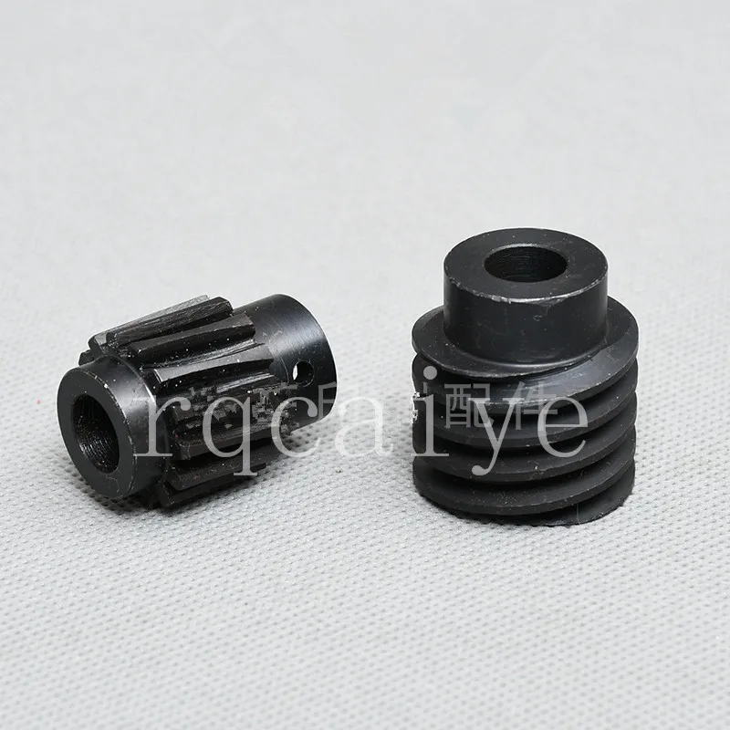 

1 Set G2.015.706 Worm Gear Shaft Offset Printing Spare Parts