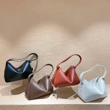 

Versatile large capacity shoulder bag, armpit bag, pillow bag, tofu bag, women's bag, leisure trend