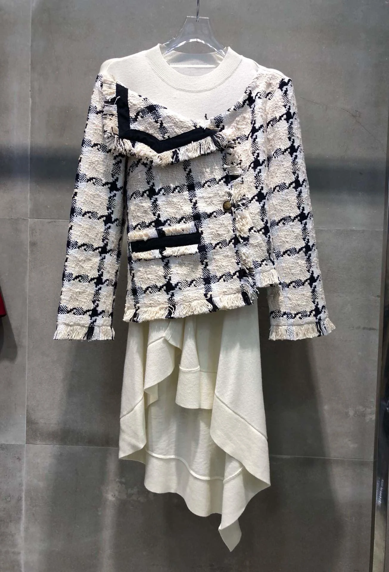 

2019 new ladies fashion long-sleeved round neck plaid stitching knitted woolen fake two-piece dress 0902