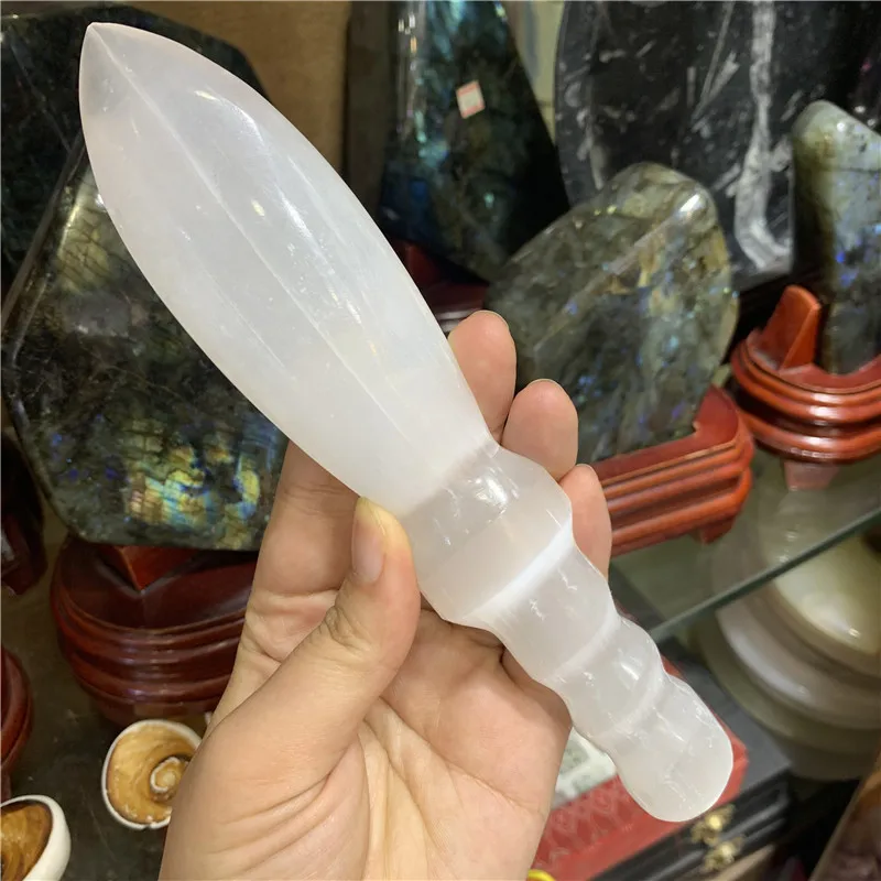 1pcs Natural crystal Selenite Carved Healing Stone Dagger Quartz Mineral Gem Wand Chakra Point Gift Wicca Decor 1pcs Natural crystal Selenite Carved Healing Stone Dagger Quartz Mineral Gem Wand Chakra Point Gift Wicca Decor