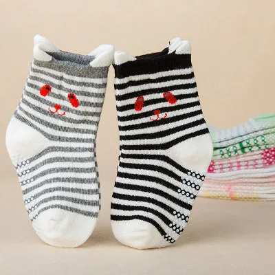 Горячее предложение! Распродажа! г. Очень милые носки для малышей осенне-зимние хлопковые милые Нескользящие носки для новорожденных мальчиков и девочек, мягкие носки-тапочки с героями мультфильмов - Цвет: 052pair