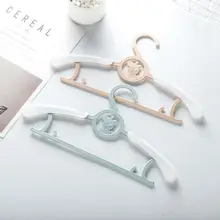 5 шт., милая детская пластиковая вешалка с героями мультфильмов, От 0 до 6 лет, вешалка для одежды, нескользящая детская сушилка, детская пластиковая сушилка