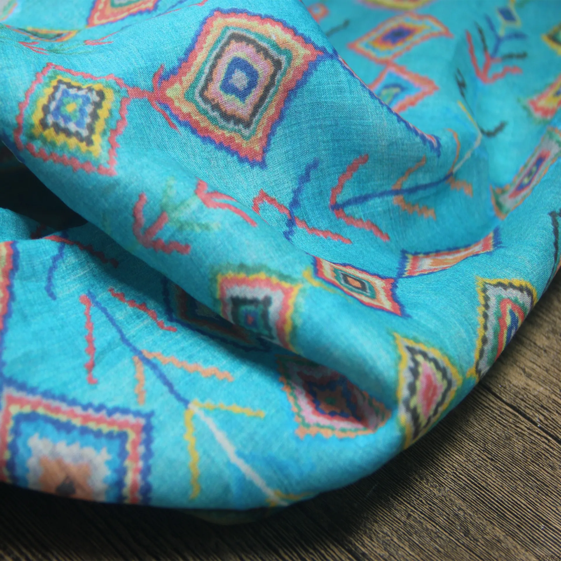 Рами напечатаны синие цветы Ткань Весна Лето ткань для юбки платья tissu doux tela suave 0,5 метра