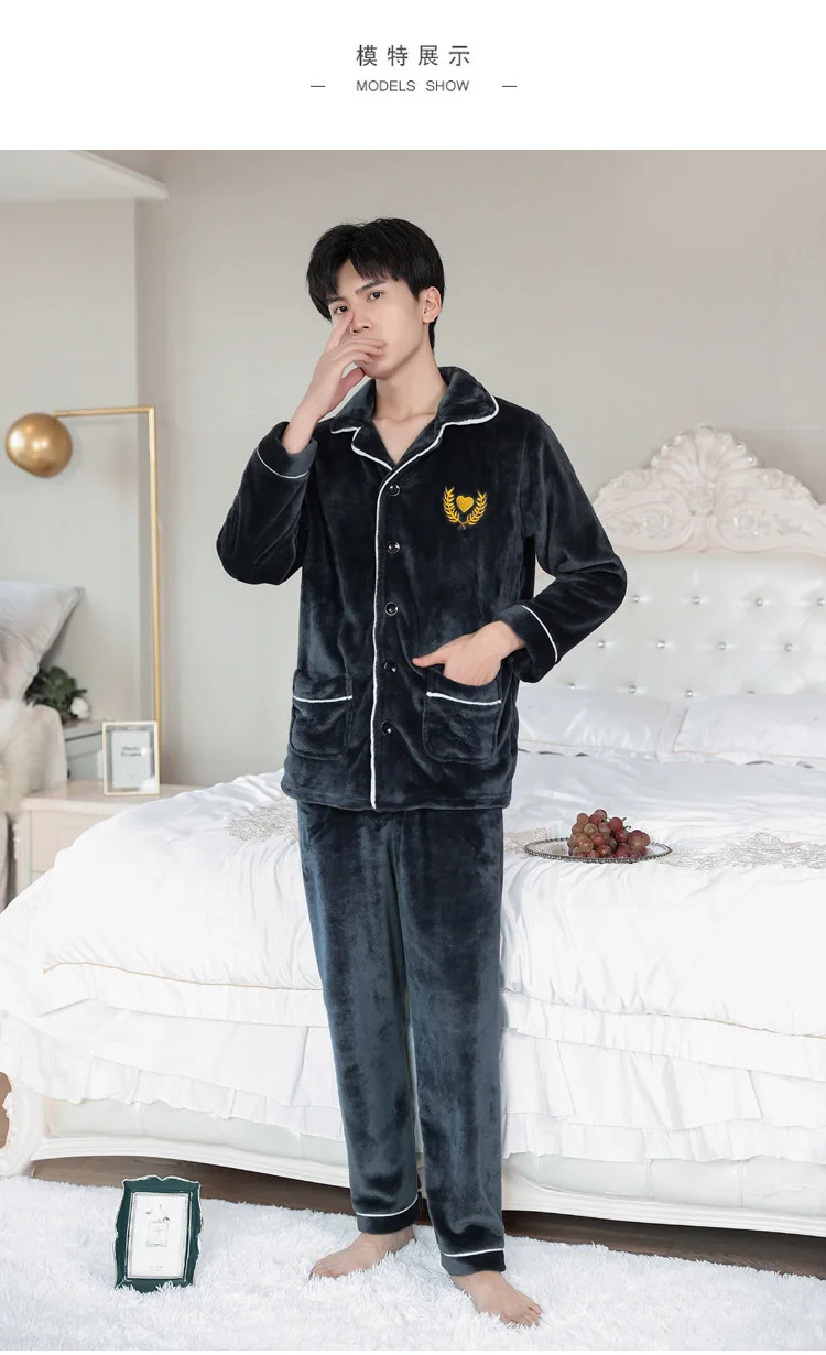 21503597499_1435614937