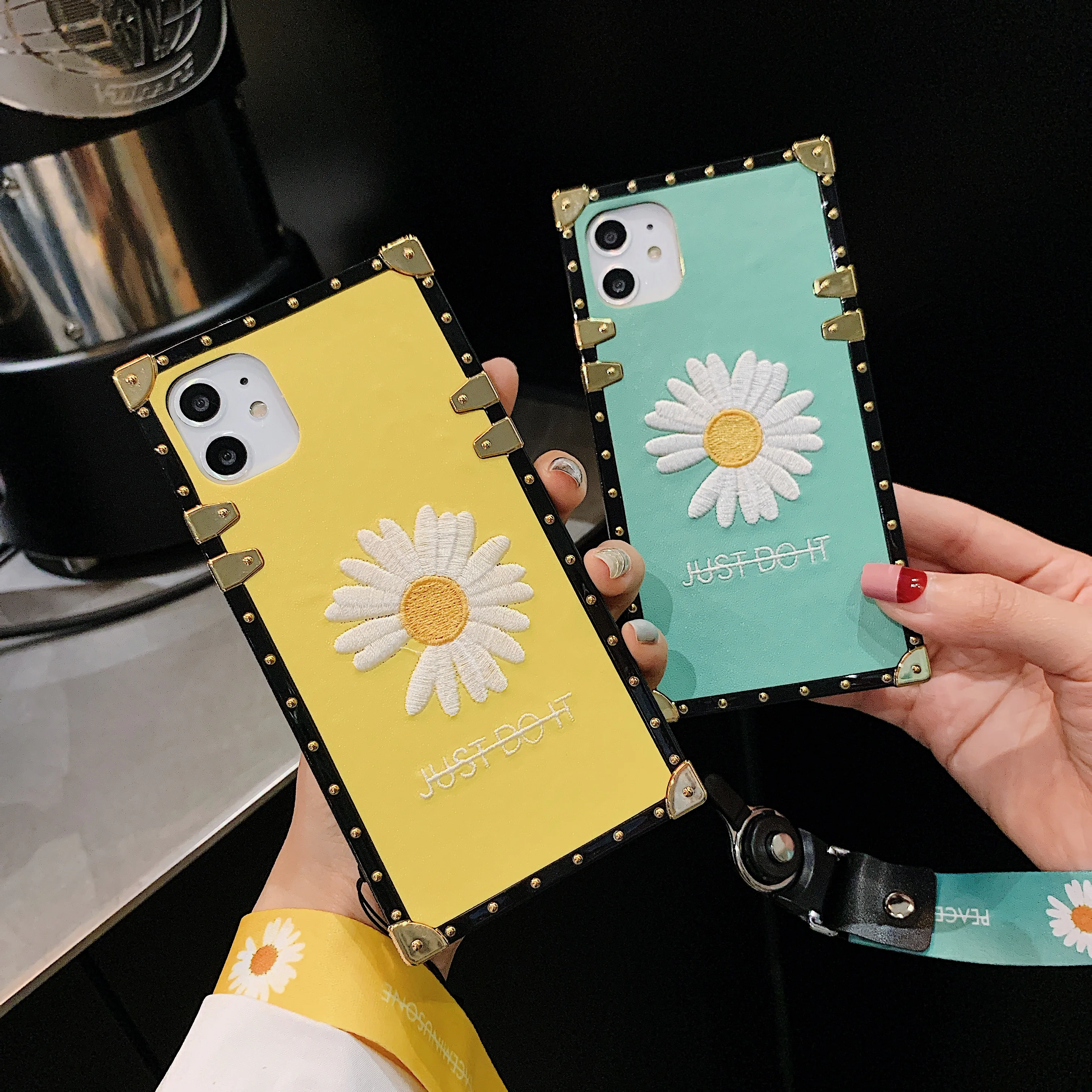 Case For Samsung S20 Ultra S20 Plus Note10 + S10 Plus S10e Note 9 Note8 S9 S8 Cover Square Embroidery Floral Daisy Coque + Strap Case For Samsung S20 Ultra S20 Plus Note10 + S10 Plus S10e Note 9 Note8 S9 S8 Cover Square Embroidery Floral Daisy Coque + Strap