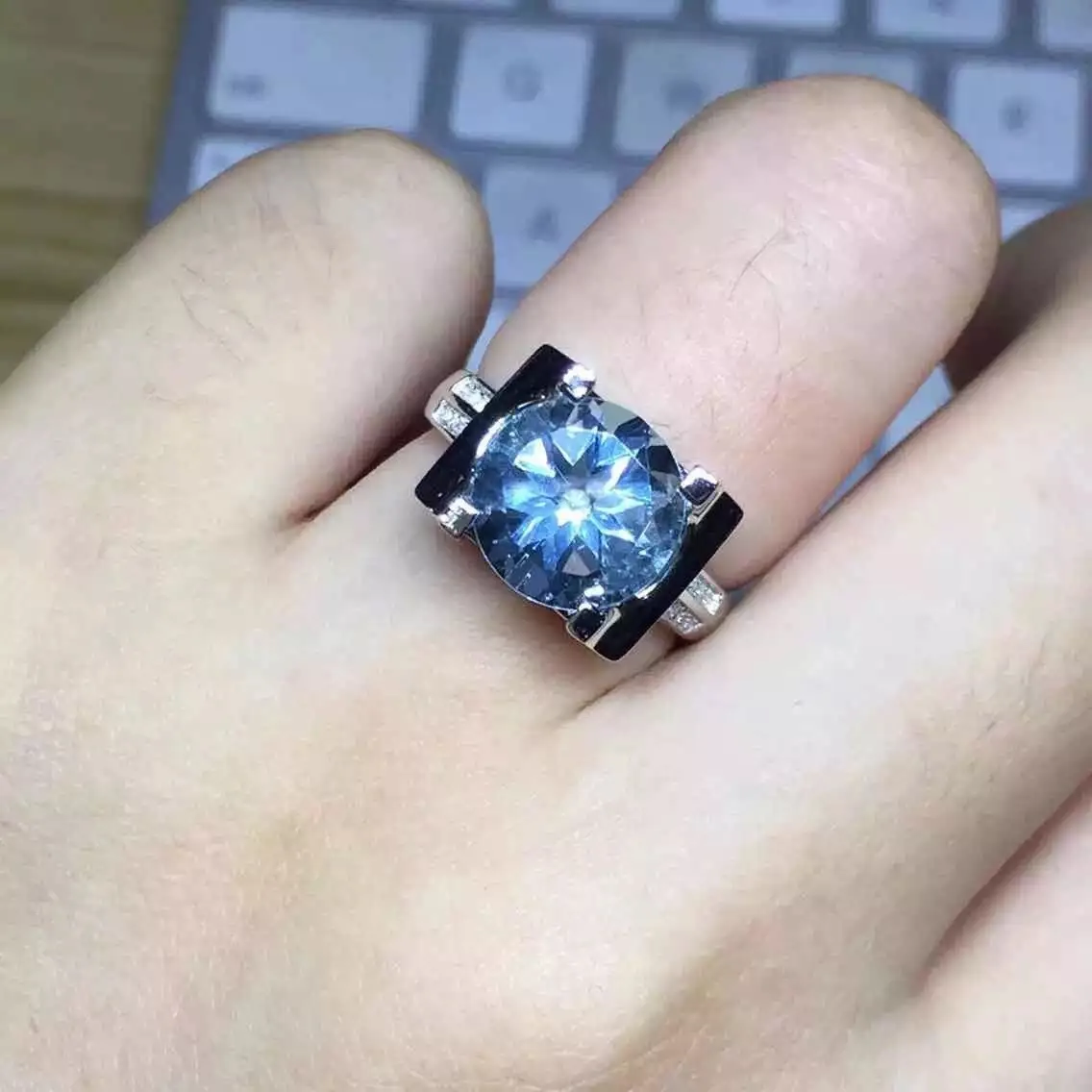 Изысканное женское серебряное кольцо с голубым топазом, натуральный камень, серебро 925 пробы, хороший цвет, подарок на день рождения, Овальный подарок на год