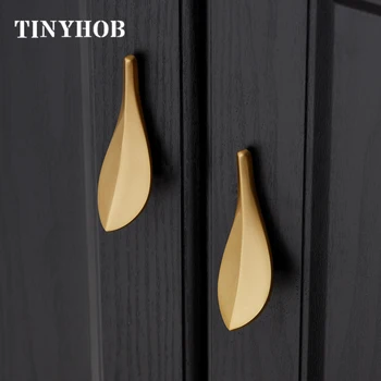 

Loquat leaf-shaped Cabinet Knobs and Handles Solid Brass Vintage Style Furnitures Handles Cupboard Wardrobe Golden Drawer Pull