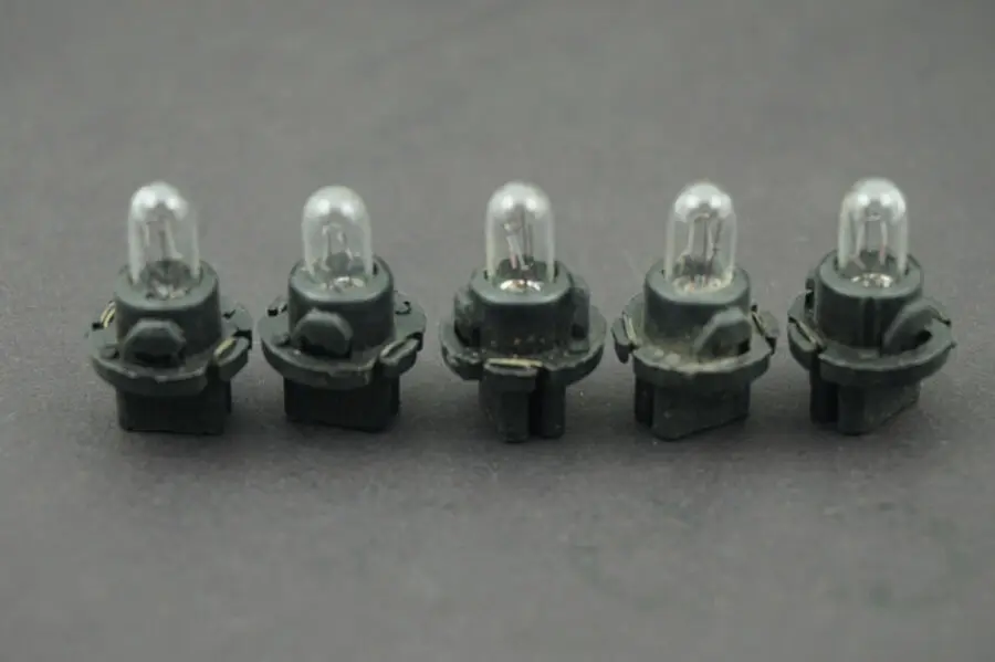 10PCS Universal Auto Car 12V 1.4W T5 instrument panel light bulbs & holder lamp holder lamp bulb holder lamp base