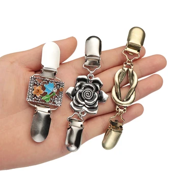 Women Vintage Shawl Brooch Flower Patterns Clip Classical Sweater Knitwear Shawl Clip Girls Dresses Cardigan Collar Clip Pins