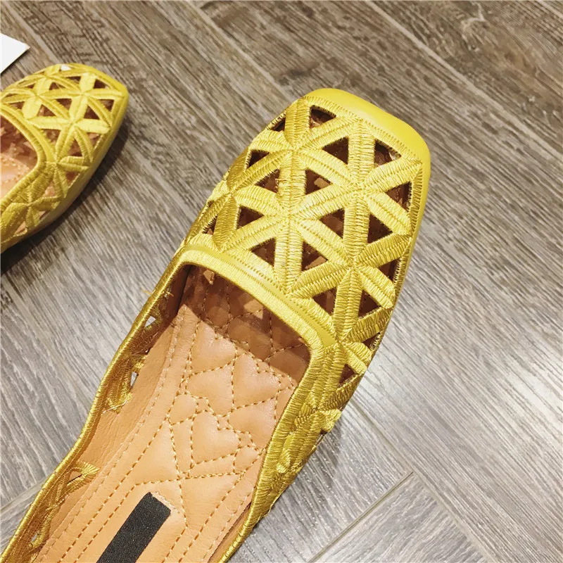 Женские Дышащие туфли на плоской подошве с перфорацией мягкой без застежки