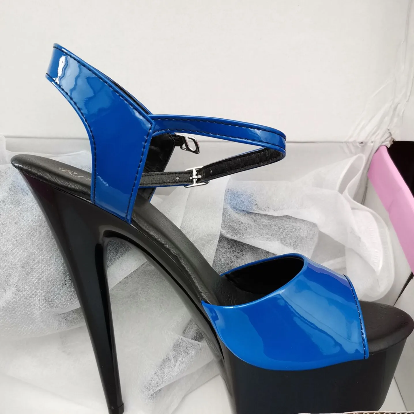 Sexy 6-inch sandals, 15cm lacquered soles, shiny uppers, model catwalk, dancing shoes