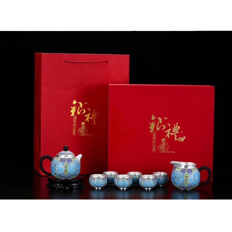 Рисунок 3 - Чайник из серебра 999 пробы в стиле ретро