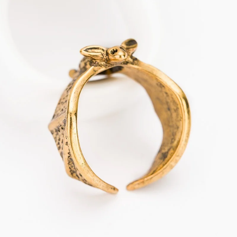 Эмблема счастливого Милого Животного Летающая летучая мышь палец кольцо