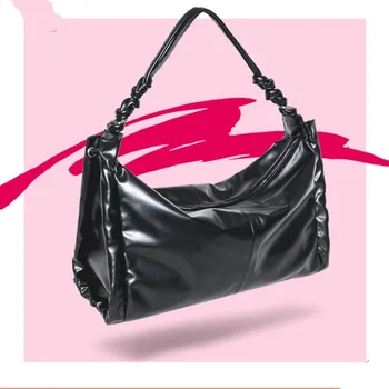 

2020 Solid Color Leather Women Travel Package Pleated One Shoulder Portable Shopping Bag Large Capacity Soft Pillow Pack C737