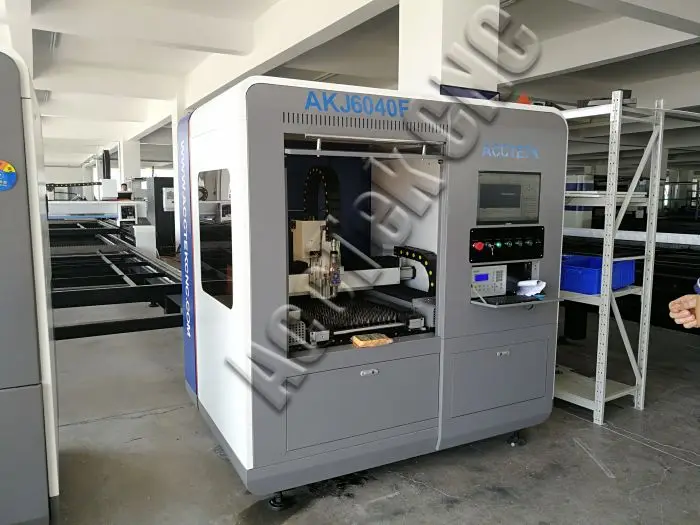 Станок для лазерной резки с ЧПУ AKJ6040F для металла и нержавеющей стали и углеродистой стали 600*400 мм