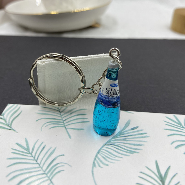 Women/Men's Fashion Handmade Resin Vodka bottle Key Chains Key Rings Alloy Charms Gifts Wholesale