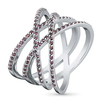 

A ring of silver with garnet e0606kts04200793