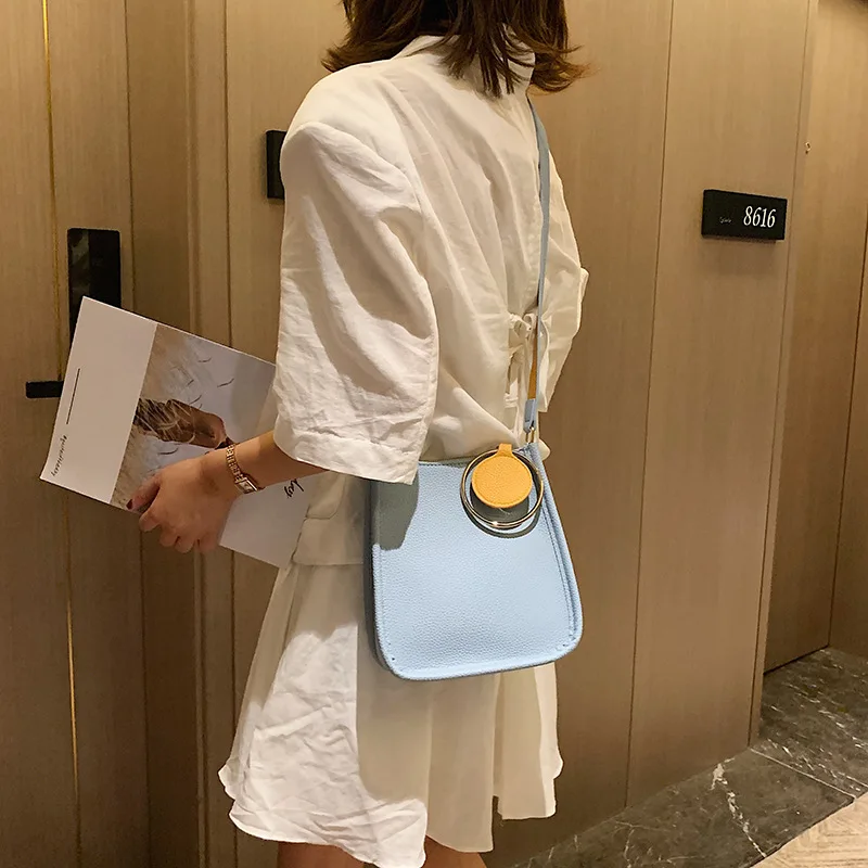 

2019 new stereo bucket bag ring contrast simple shoulder slung women's bag