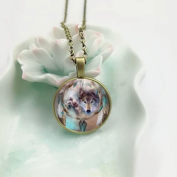

2019 New Fashion Pop Dream Catcher Wolf Glass Convex Round Pendant Necklace