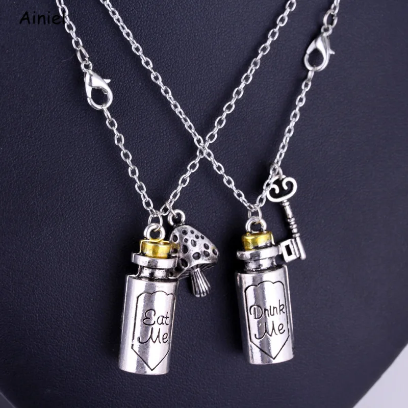 

Alice in Wonderland The Album's Title Eat Me Drink Me Key Mushroom Necklace Alloy Bottle Pendant Long Necklace Gifts Female Girl
