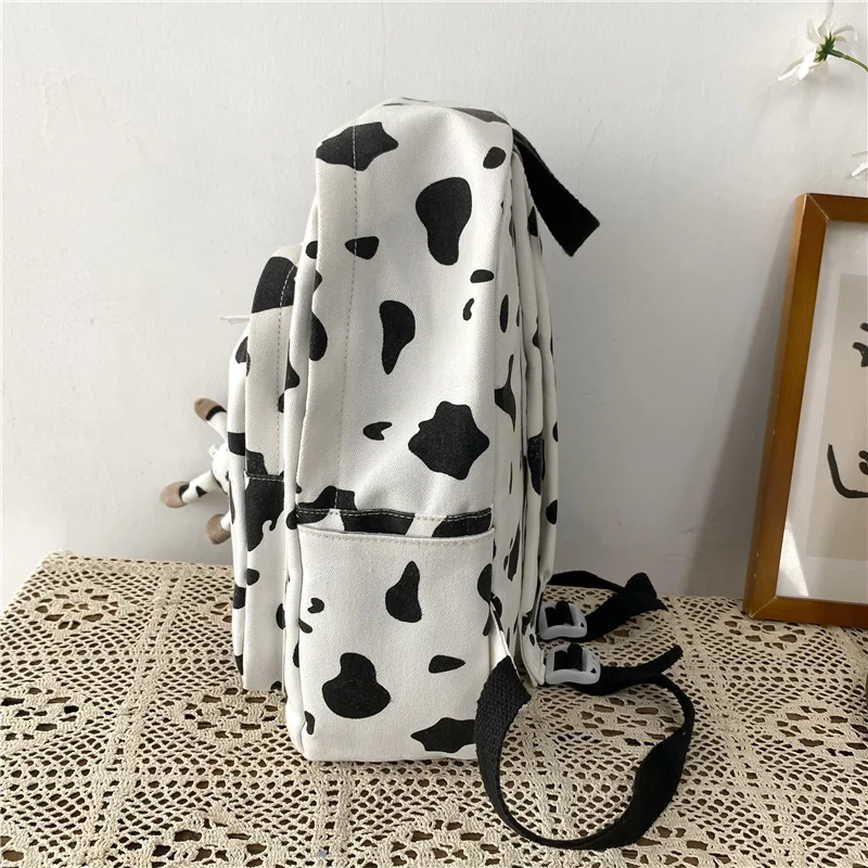 H17f53cc8bb77494d9692e6bb2b1f736fz - The Cow Print