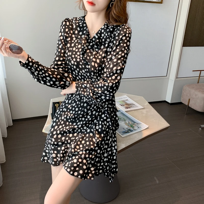 

Woman Dress 2020 Autumn New Floral Chiffon Dress Female V-neck Long-sleeved Polka-dot Short Dresses Lotus Leaf Dress Mini Dress