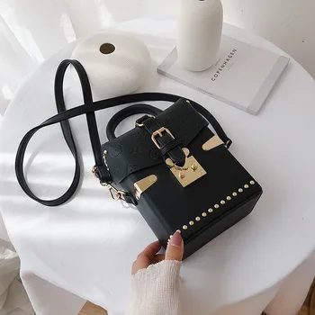 

Retro rivet Hand Bag for women 2020 new luxury handbags female soild shoulder flap bag pu leather mini purse famous brand bloso