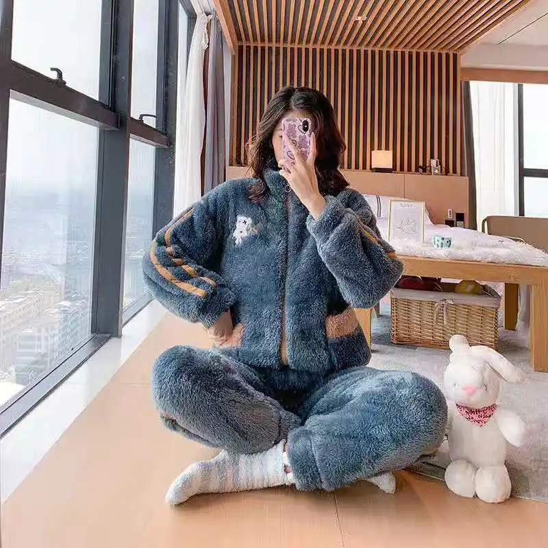 thumbnail image 1 of Conjunto de pijama de franela gruesa con capucha para invierno, ropa de dormir de terciopelo, sudadera cálida Kawaii para el hogar, novedad, 1 of 5