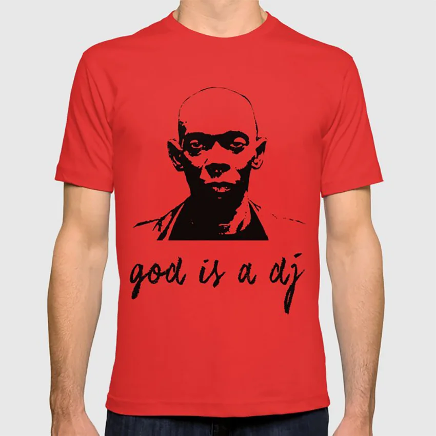 Футболка с надписью «faitless-God is a DJ»